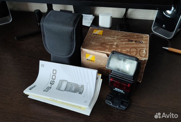 Фотовспышка Nikon SB 600