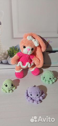 Зайка плюшевая