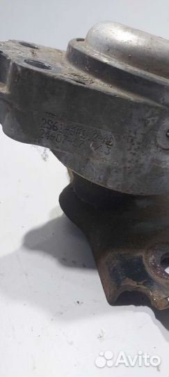 Подушка крепления двигателя Ford Fusion