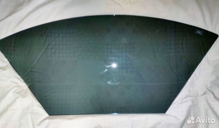 Полка из толстого темного стекла 6мм