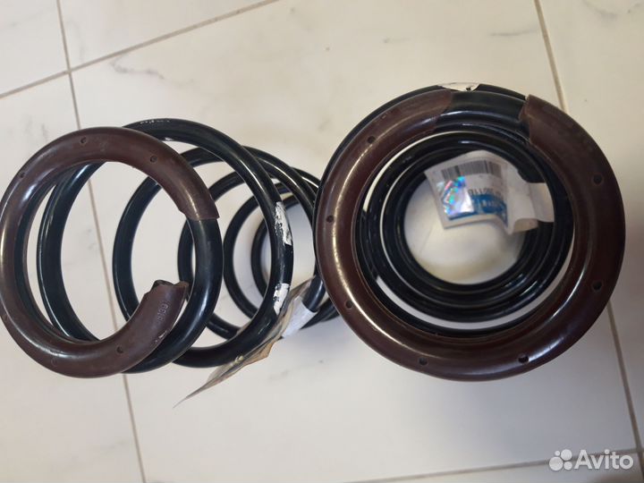 Пружины задние Kia Rio 1 (0K30A 28011B)