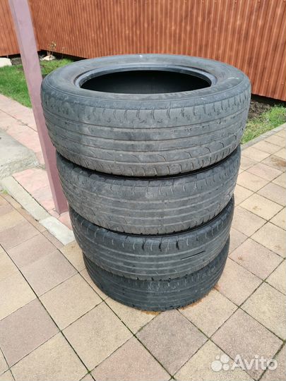 Continental ContiPremiumContact 2 215/60 R17 96