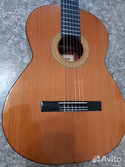 Классическая Испанская гитара массив