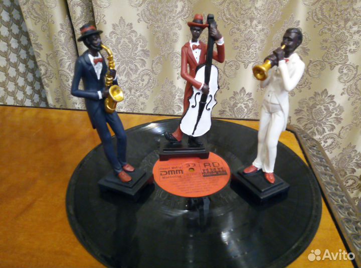Статуэтки джазовых музыкантов