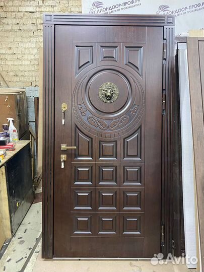 Входная дверь