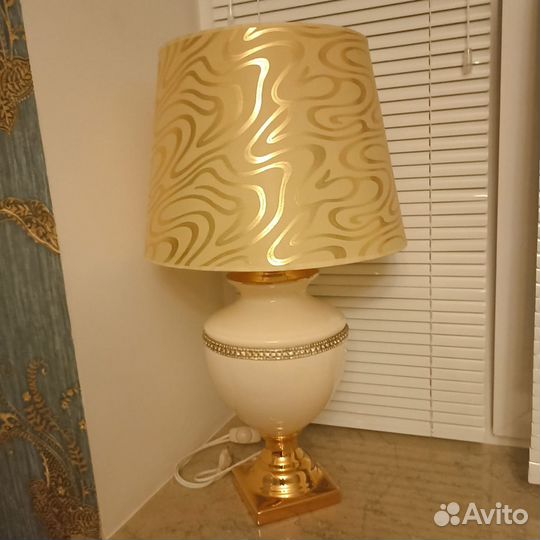 Светильники настольные