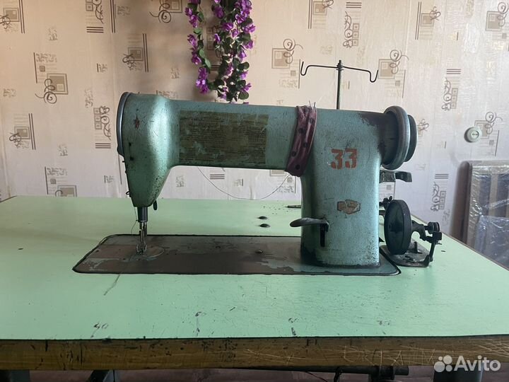 Промышленная швейная машинка