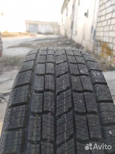 Stunner Winter 201 ST 195/60 R15