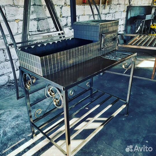 Мангалы, с печью и под крышей