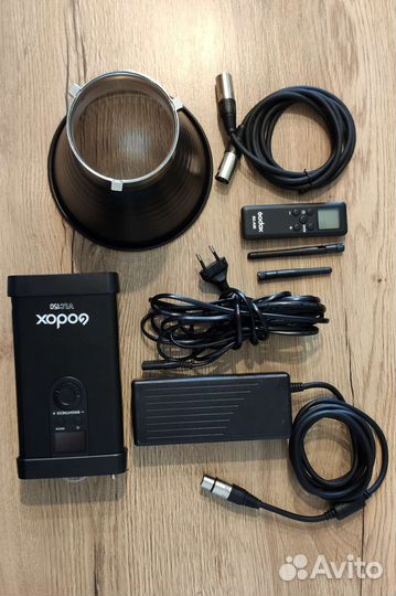 Осветитель Godox VL150