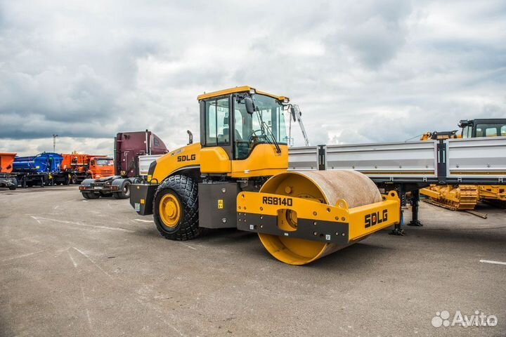 Машинист грунтового катка