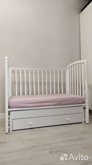 Детская кроватка с маятником и ящиком+доп. бортик
