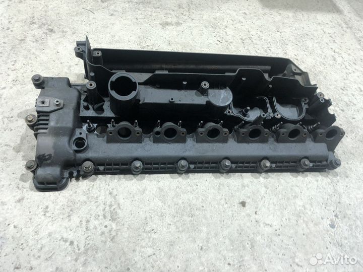 Крышка клапанов BMW E53 M57