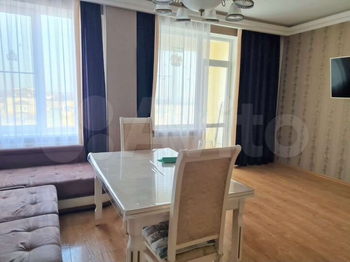 3-к. квартира, 120 м², 3/6 эт.