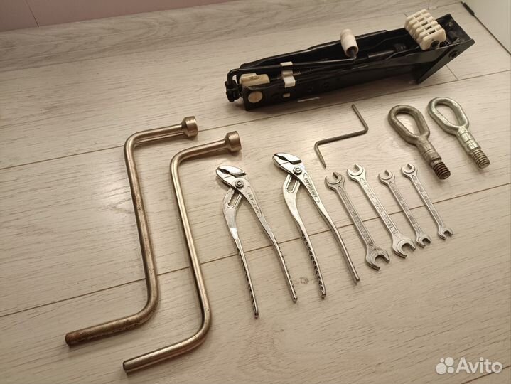 Внешняя ручка двери bmw e39