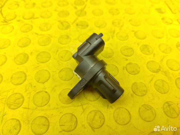 Датчик положения распредвала Mercedes-Benz W212