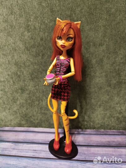 Кукла Monster High Toralei Coffin Bean