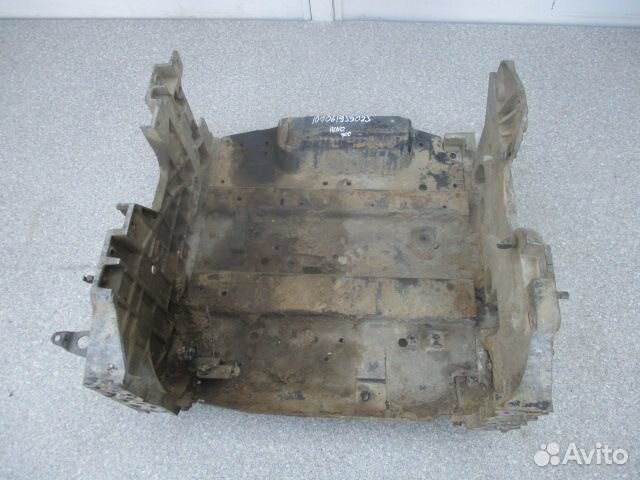 Ящик акб hino 74042-E0010