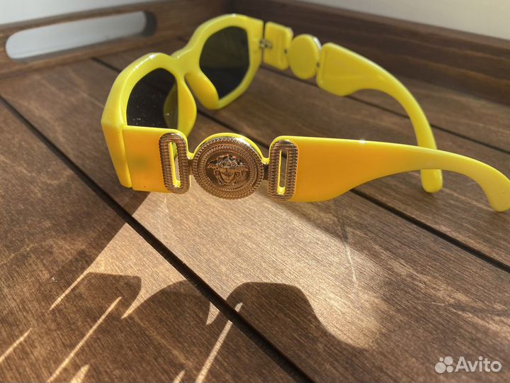 Солнцезащитные очки