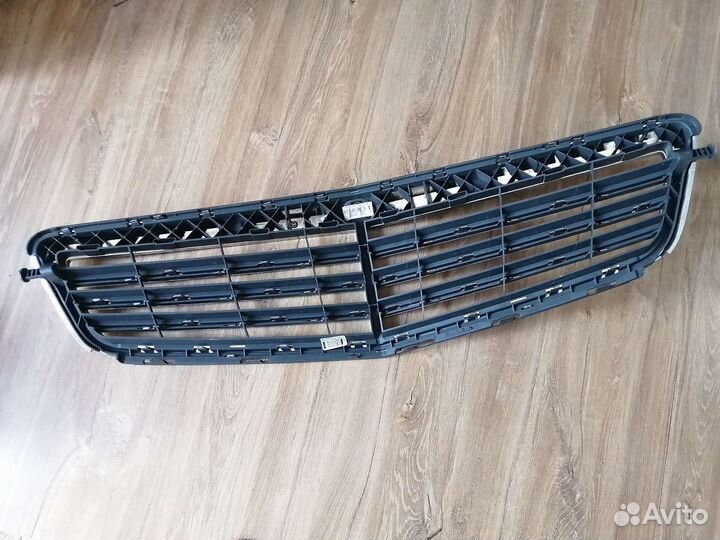 Решотка радиатора мерседес W204 C класс
