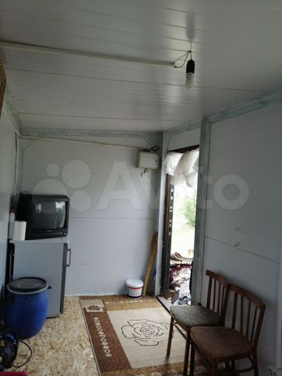 Дом 12 м² на участке 6 сот.