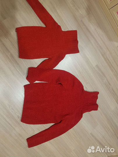 Family look, два красных свитера