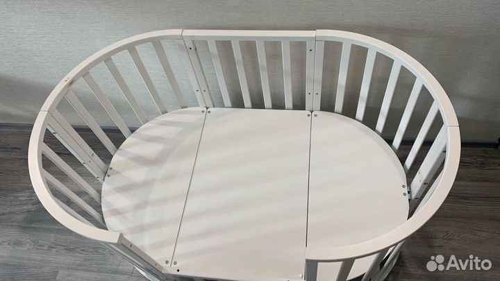 Детская кроватка трансформер с маятником