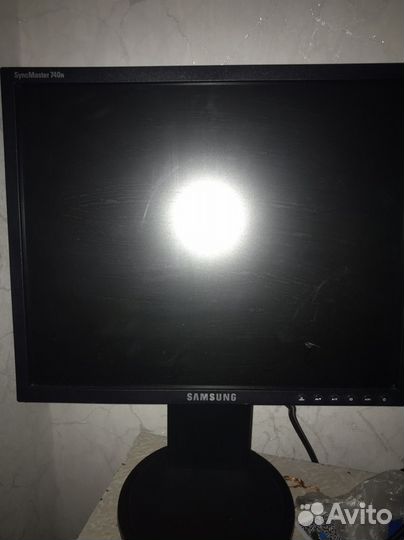 Монитор Samsung