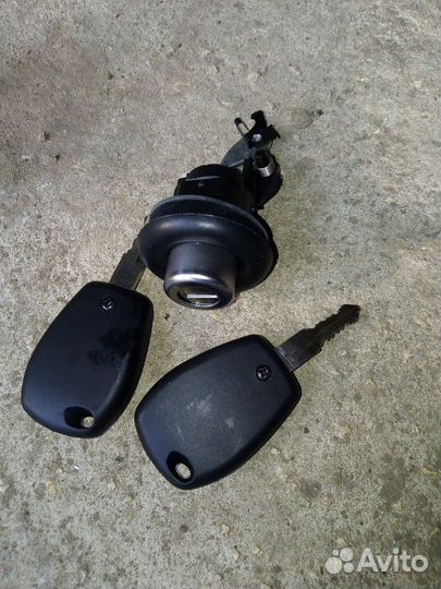 Личинка замка багажника логан