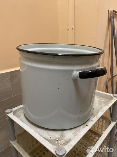 Кастрюли эмалированные