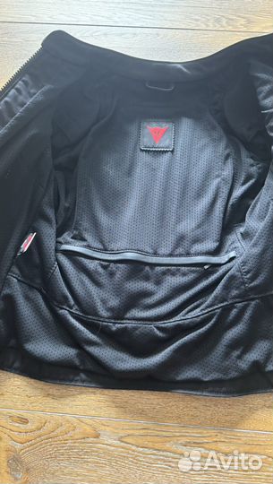 Кожаная куртка dainese