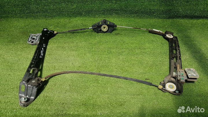 Стеклоподьемник задний правый двери Passat cc