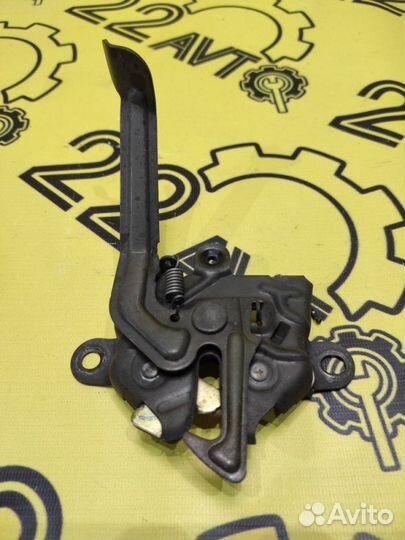 Замок капота Toyota Opa ZCT10 1ZZ-FE 10.2001