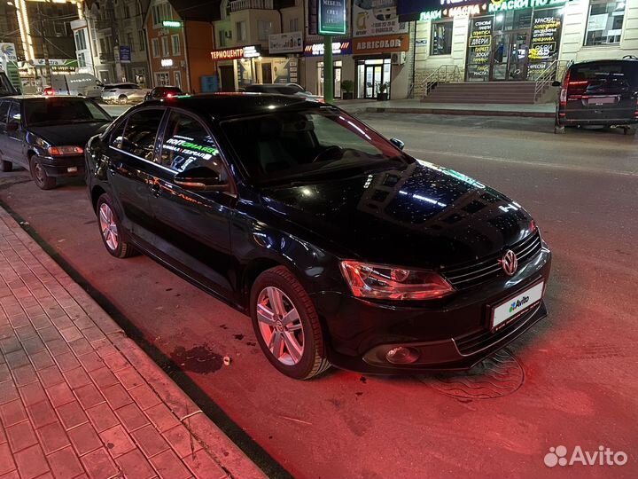 Volkswagen Jetta 1.6 AT, 2013, 142 350 км