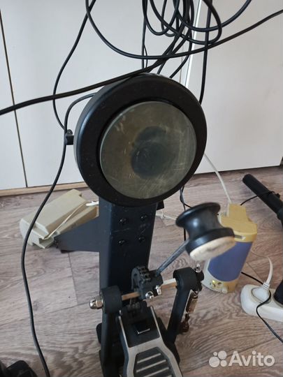 Электронная ударная установка Alesis