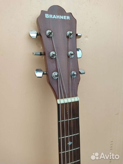 Акустическая гитара brahner