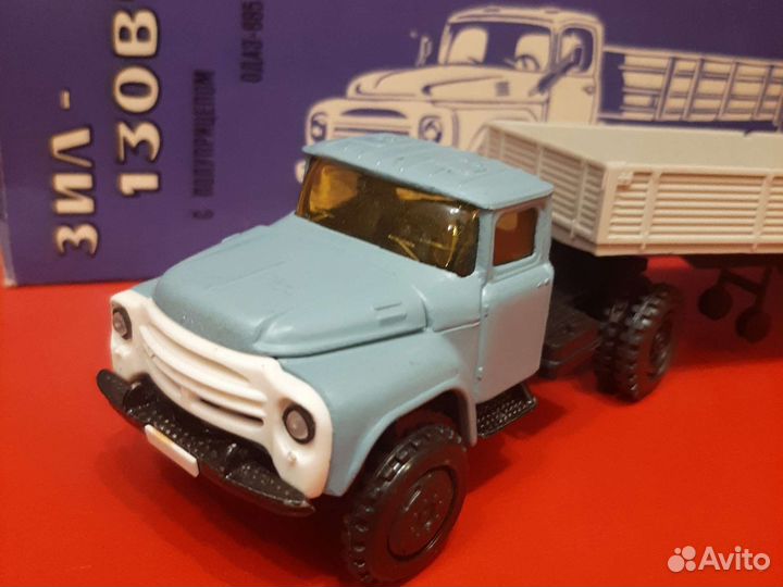 ЗИЛ 130 с полупррицепом. Желтые стекла. СССР