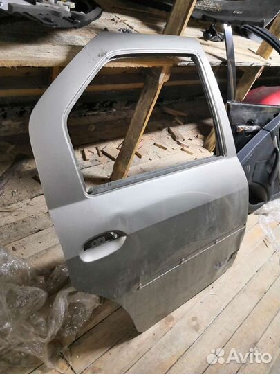 Дверь задняя правая Renault logan 1