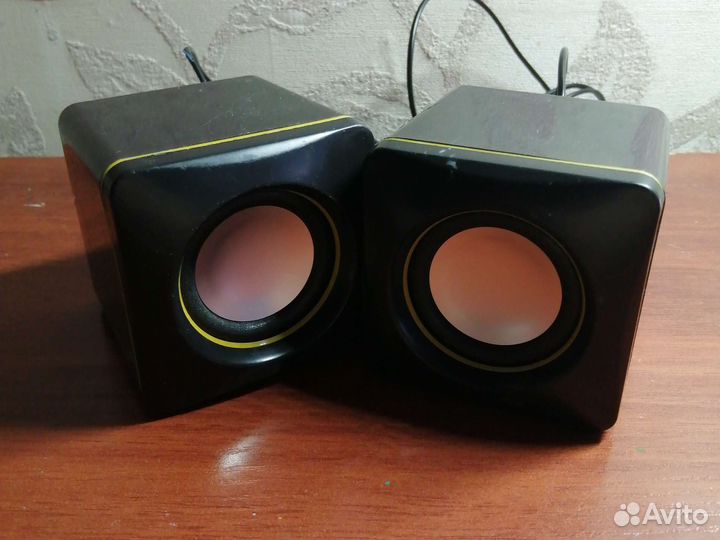 Чехлы, колонки и скейт мини