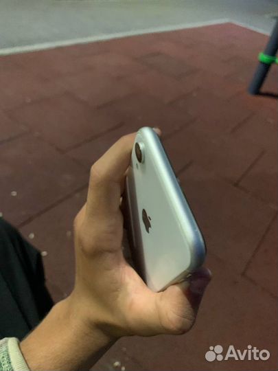 iPhone Xr, 128 ГБ