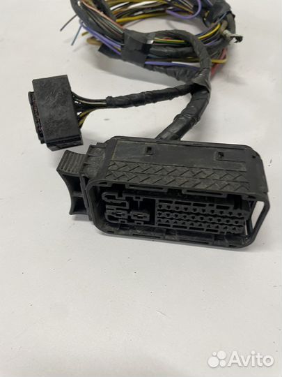 Разъем эбу Активной рулевой рейки бмв Х5 Е70