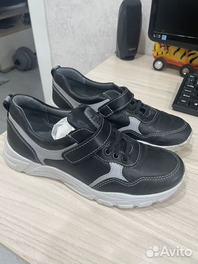 Ботинки школьные