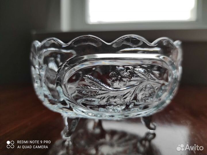 Конфетницы хрустальные на ножках