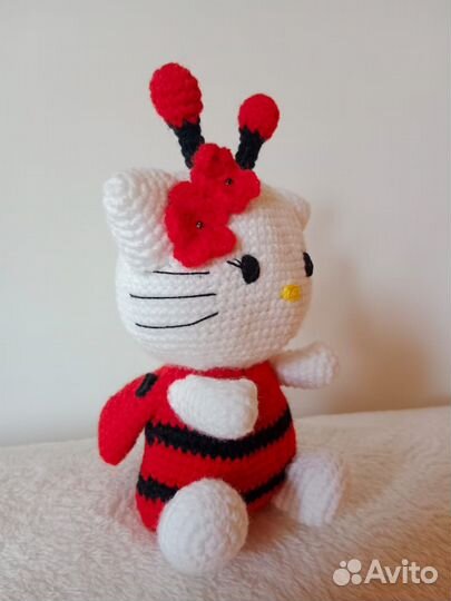 Hello Kitty (Хеллоу Китти) мягкая вязаная игрушка