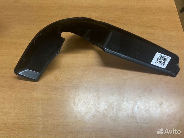 Крышка кронштейна зеркала верхняя правая Man Tgs