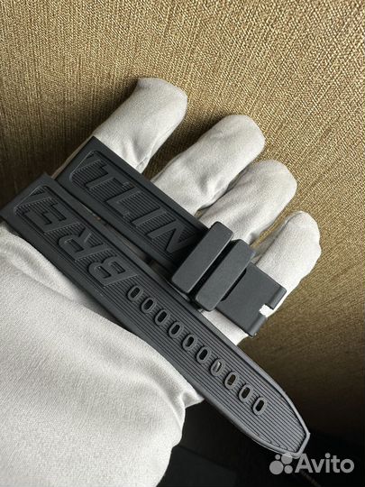 Черный ремешок 22-20 с надписью Breitling каучук