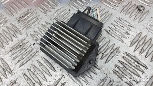 Сопротивление печки toyota avensis T25 (8BR09KL01)