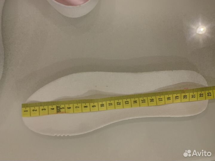 Сандалии для девочки новые