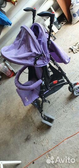 Прогулочная коляска трость