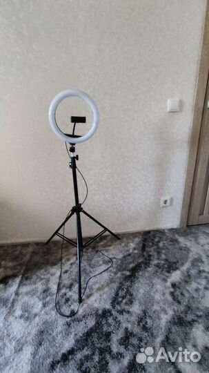 Кольцевая лампа со штативом бу